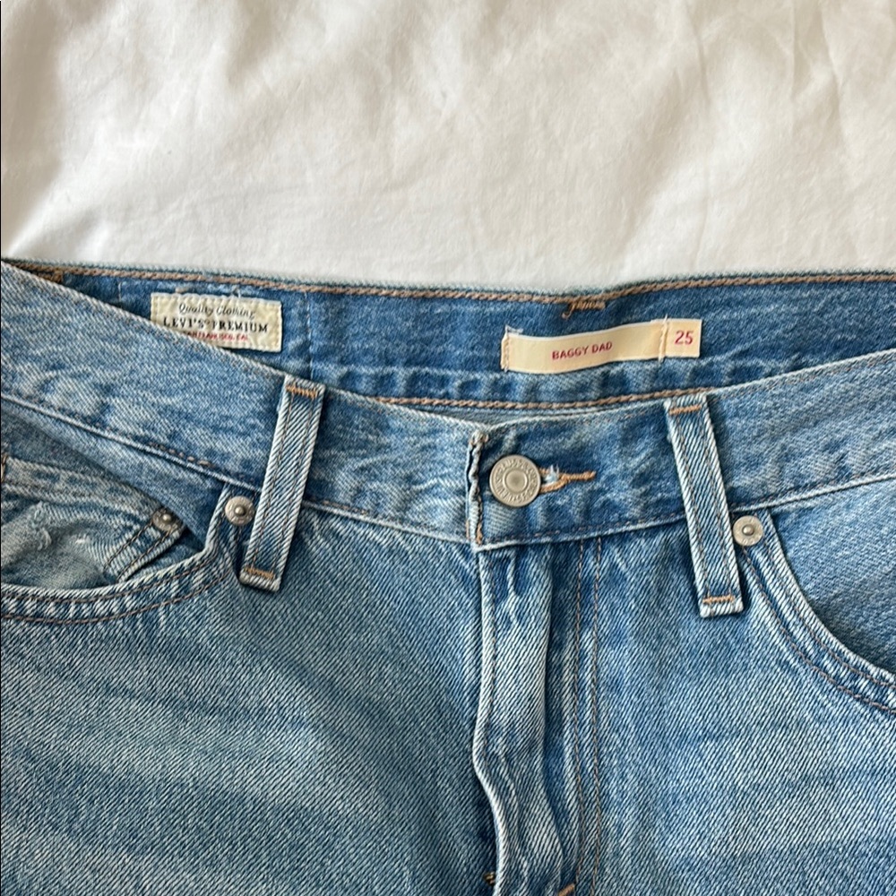 Levi's Light Blue Relaxed Fit Jeans - Men